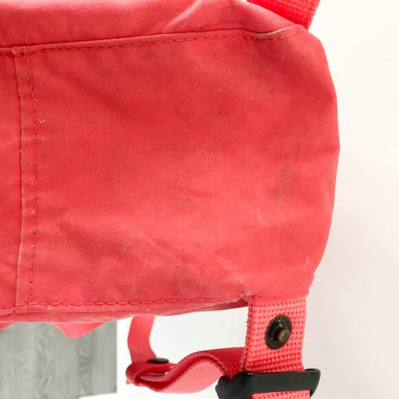 Fjällräven Kånken Mini Backpack – Pink, Compact, Stylish, and Durable - Picture 6 of 6
